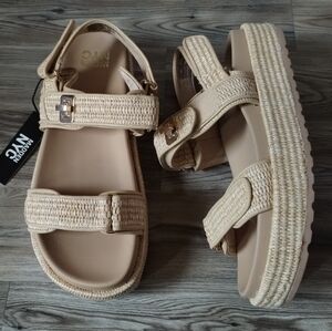 Madden NYC Big Mona Chunky Platform Sandal Natural Raffia Women's Size 11
